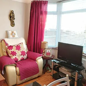 Homely Wee House Bed & Breakfast
