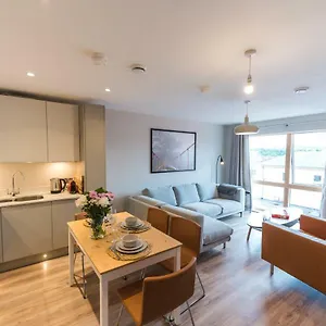 5 Star Luxury In The Centre Apartment